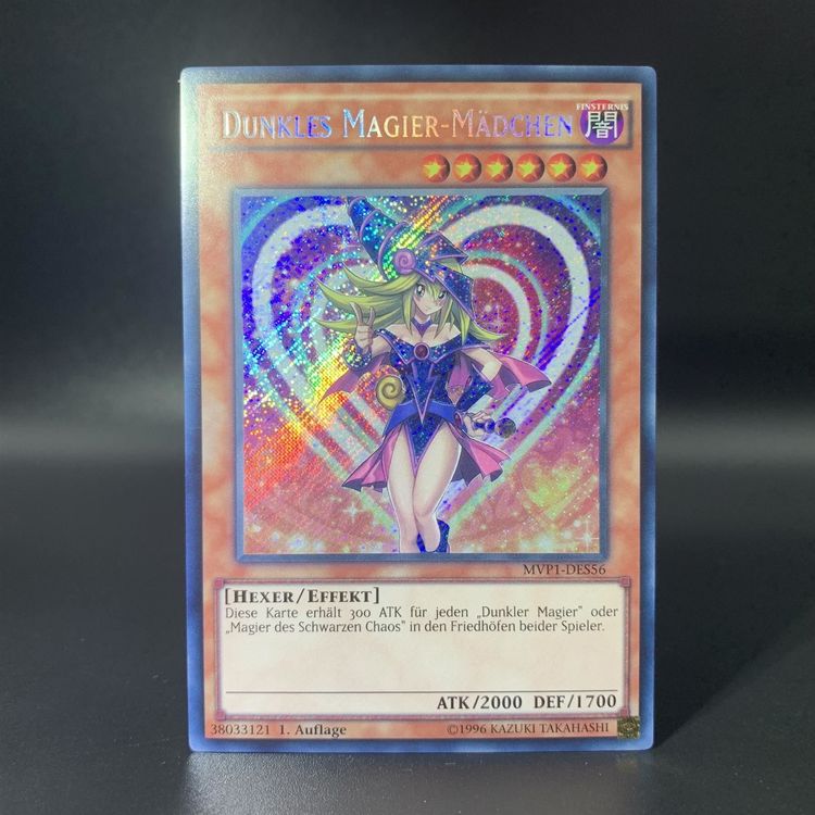 Produktbild von Dunkles Magier-Mädchen (RDS-DESE2), Ultra Rare | Kaufen Auf