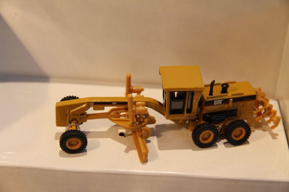 CAT 160 H Motor Grader Metallmodell Neu 1 87 Kaufen Auf Ricardo cat-160-h-motor-grader-metallmodell-neu-1-87-kaufen-auf-ricardo