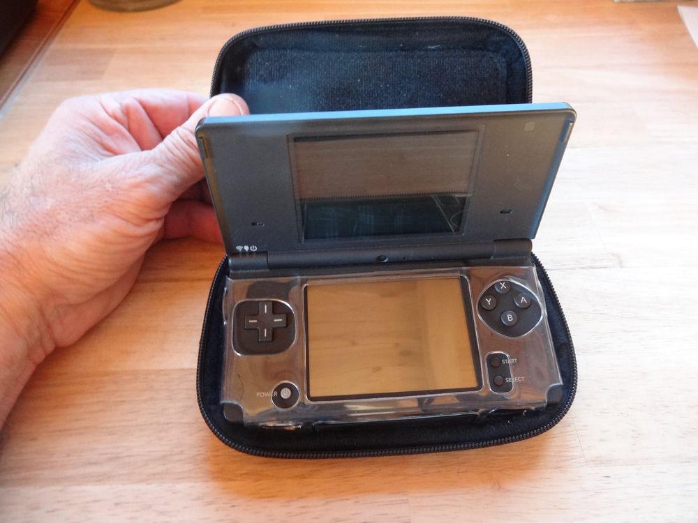Nitendo DS i | Kaufen auf Ricardo