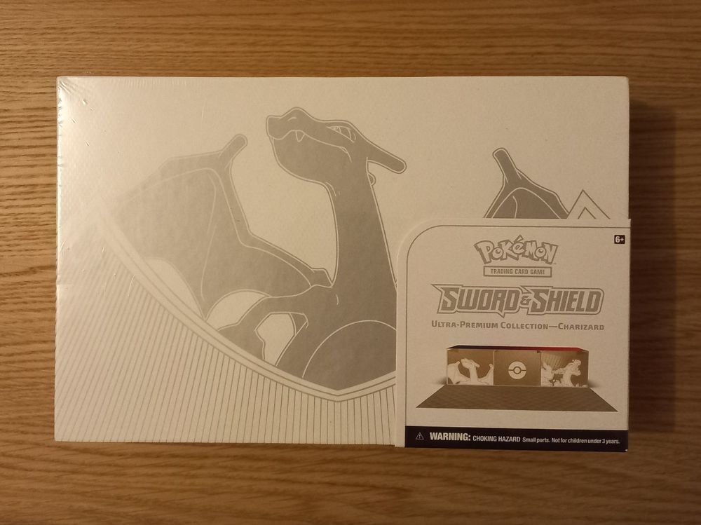 Pokemon Glurak Ultra Premium Kollektion Box UPC Deutsch - Neu – MaxCards