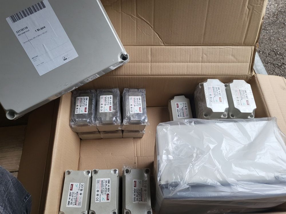 19 x Terminal Box / Kunststoffgehäuse Kaufen auf Ricardo