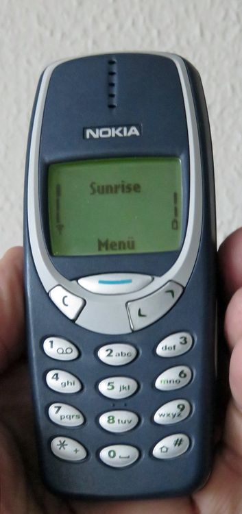 Nokia 3310 mit fabrikneuem Akku | Kaufen auf Ricardo