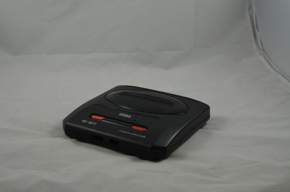 Sega Mega Drive 2 (Ersatzgerät) 2 Kaufen auf Ricardo