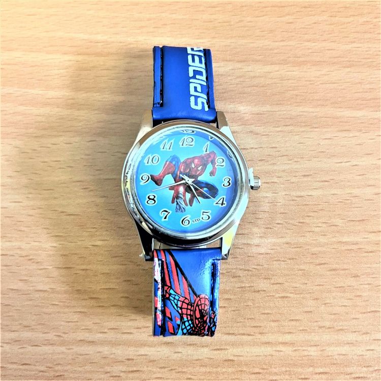 Kinderuhr - Spiderman - blaues Armband 1