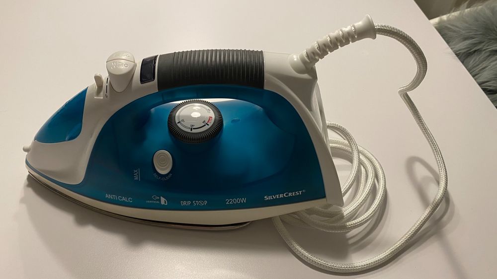 PERFECT BEAUTY Ultimate Slim Bügeleisen – Kompaktes 4-in-1 Design, Schwarz, Einfach Zu Handhaben