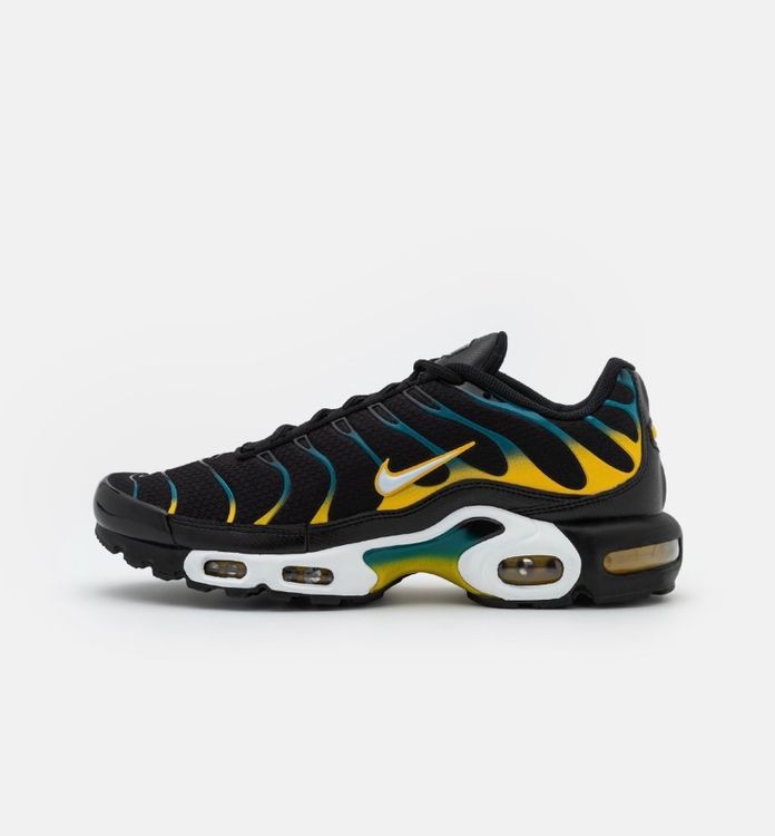 black white gold air max