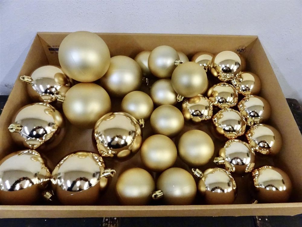 33 Christbaumkugeln Gold glänzend matt Kaufen auf Ricardo