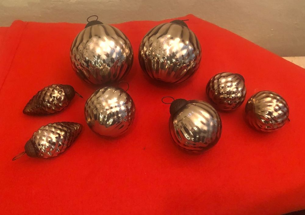 Schöne massive 8 Weihnachtskugeln mit Metallverschluss Kaufen auf Ricardo