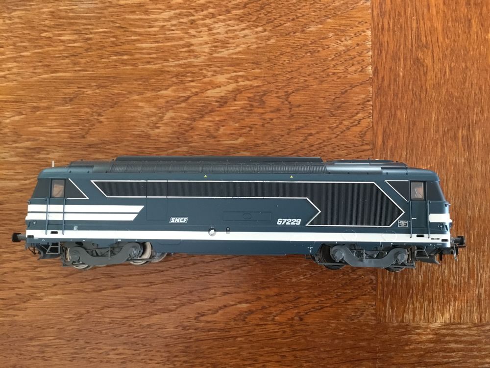 Locomotive Jouef Diesel BB67200 Bleue HJ2222 - Digitale Et Sonore - NEUVE