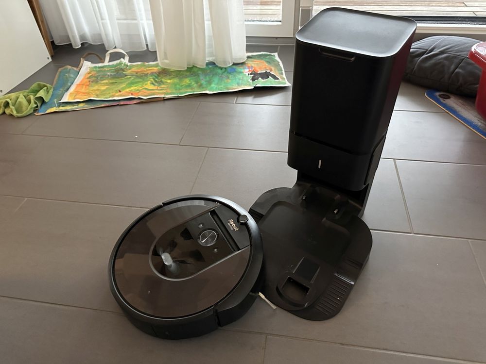 iRobot i7+ Roboterstaubsauger mit Clean Base Aufladestation Kaufen