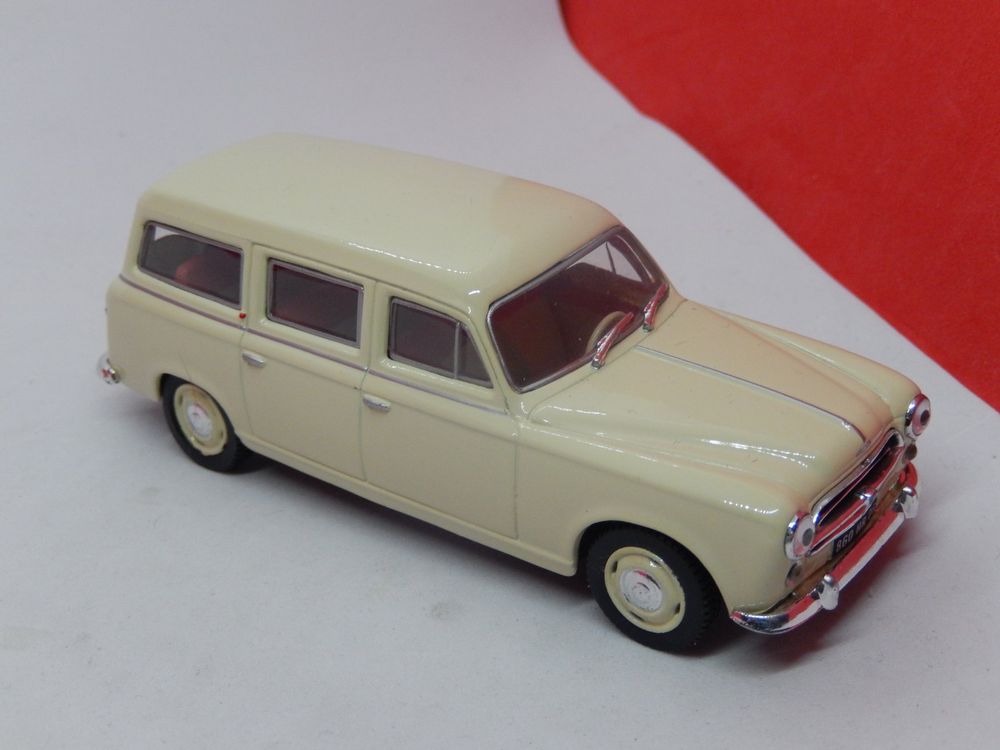 PEUGEOT 403 CABRIOLET Beige SOLIDO 1:43 de reference