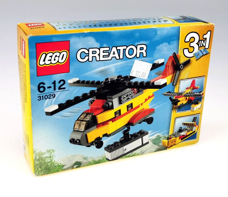 Opening And Assembling Lego Creator 3in1 Set 31029 Cargo Heli Build 1