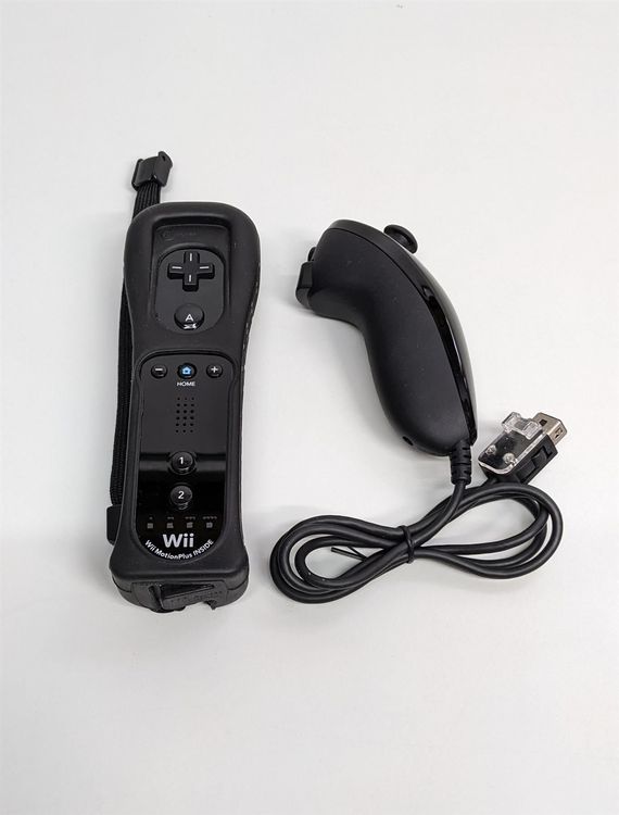 Original Wii Controller mit Nunchuck Kaufen auf Ricardo