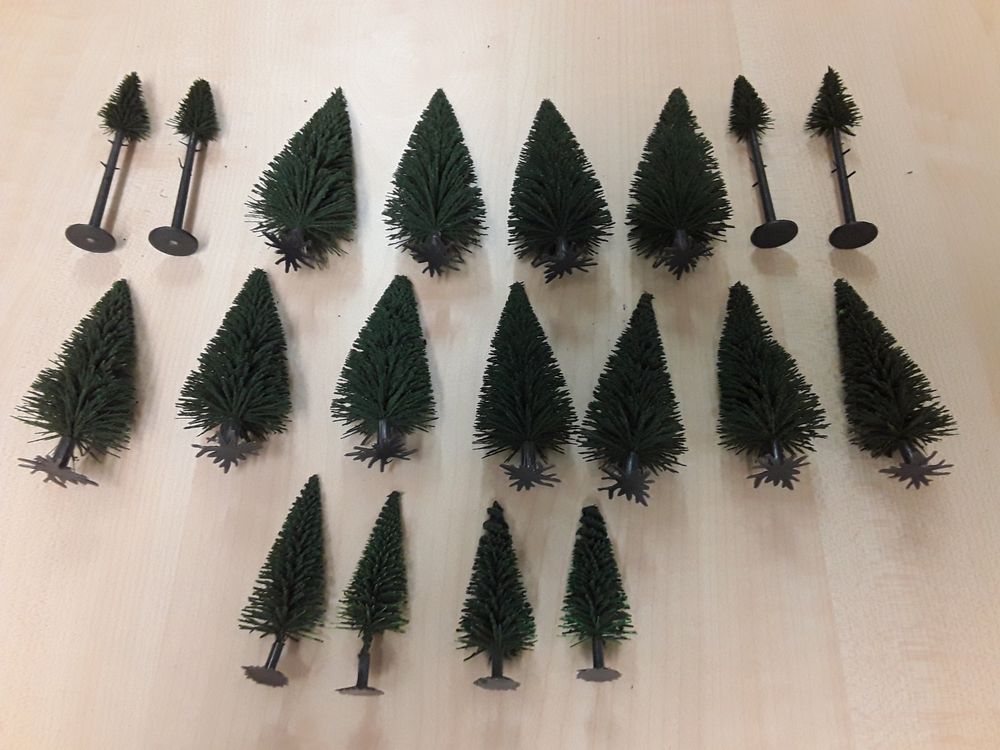 thumbnail image 2 of 50 Dark Green Spruce Trees For Model Landscaping - 48mm & 68mm Mixed Heights 2 of 4