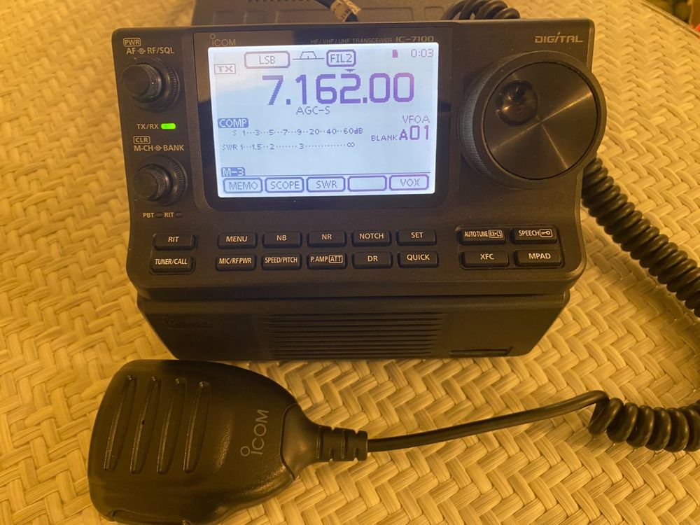 IC7100 HF/VHF/UHF Transceiver Kaufen auf Ricardo