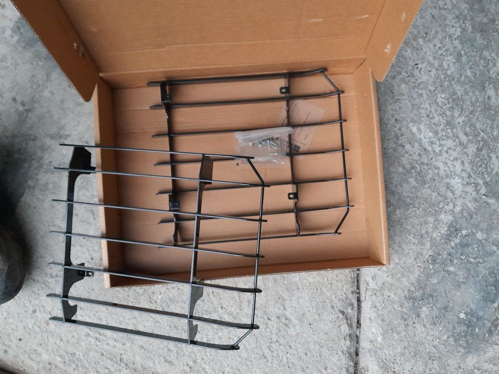Schutzgitter Beleuchtung Land Rover Defender Set (Gebraucht) In Flühli