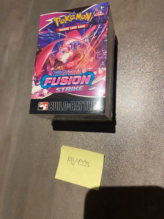 Pokémon TCG: Sword & Shield Fusion Strike Build & Battle Box – Factory Sealed!