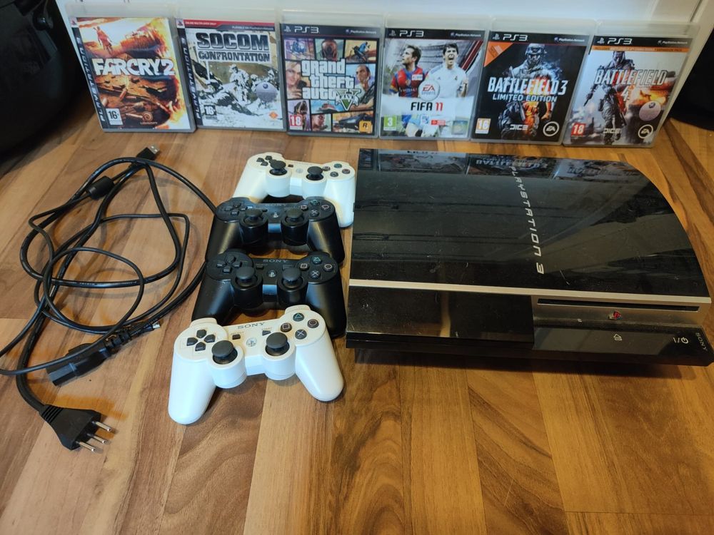 Playstation 3 inkl. 4 Controller, Kabel und 6 Games. Kaufen auf Ricardo