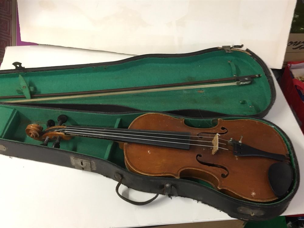 (22) Aeltere Geige oder Violine PROKOP 1
