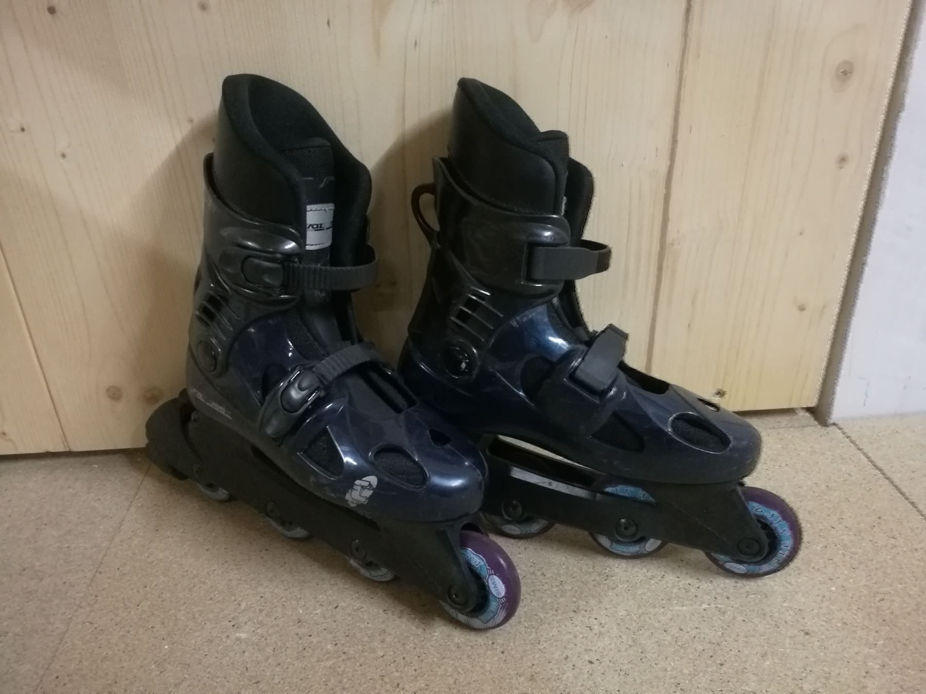 Inline Skates mit neuwertigen Rollen Kaufen auf Ricardo