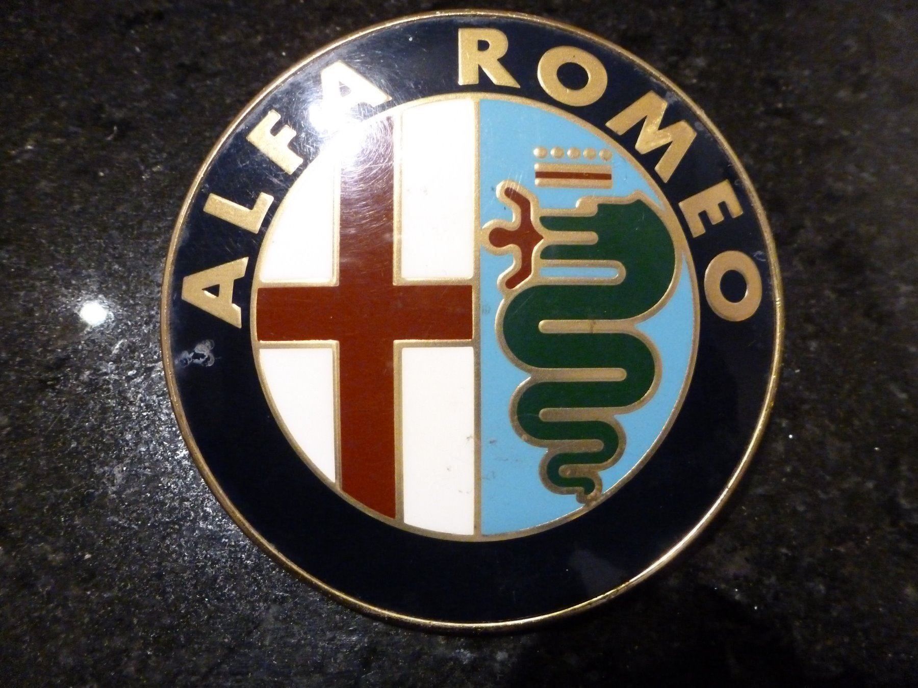 Alfa romeo emblem