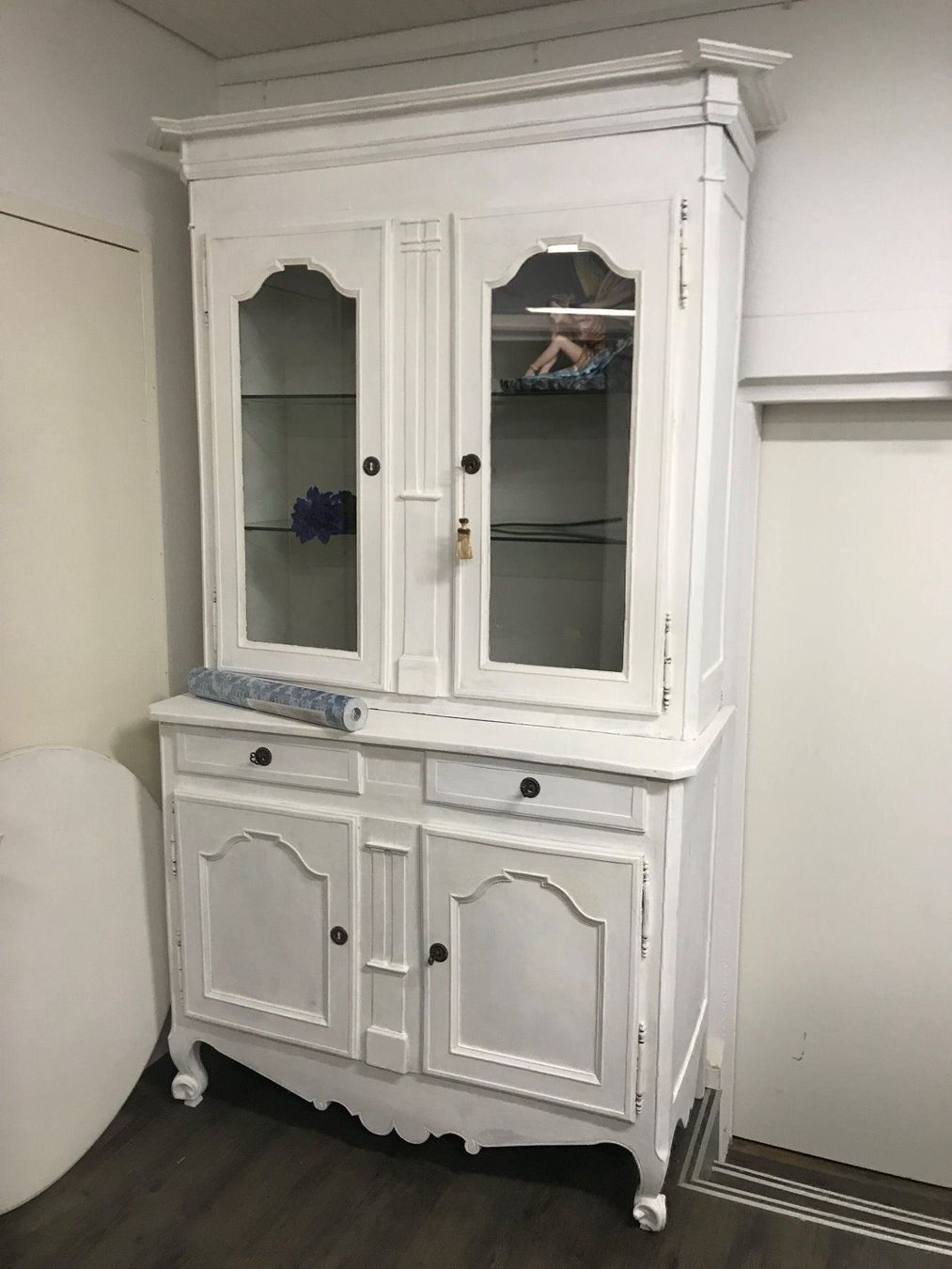 Buffet Kommode mit Vitrine vintage weiss kaufen auf Ricardo