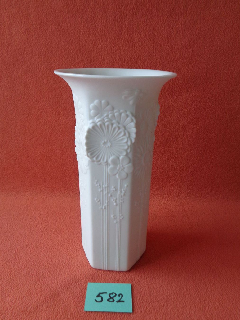 Kaiser Vase BisquitPorzellan Kaufen auf Ricardo