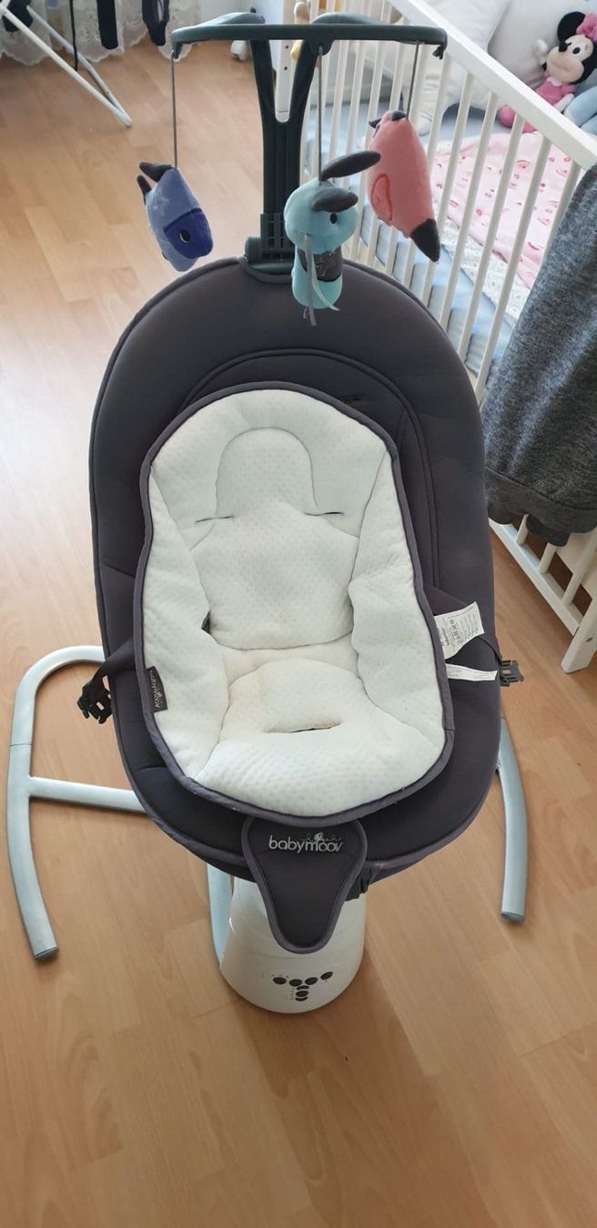 Ixdregan Babywippe Elektrisch - App & Fernbedienung Babyschaukel Elektrisch Mit 3 Timer, 5 Schaukelgeschwindigkeiten, 10 Musik, Bluetooth Verbindung Weich Gepolstert Baby Wippe (APP Rosa