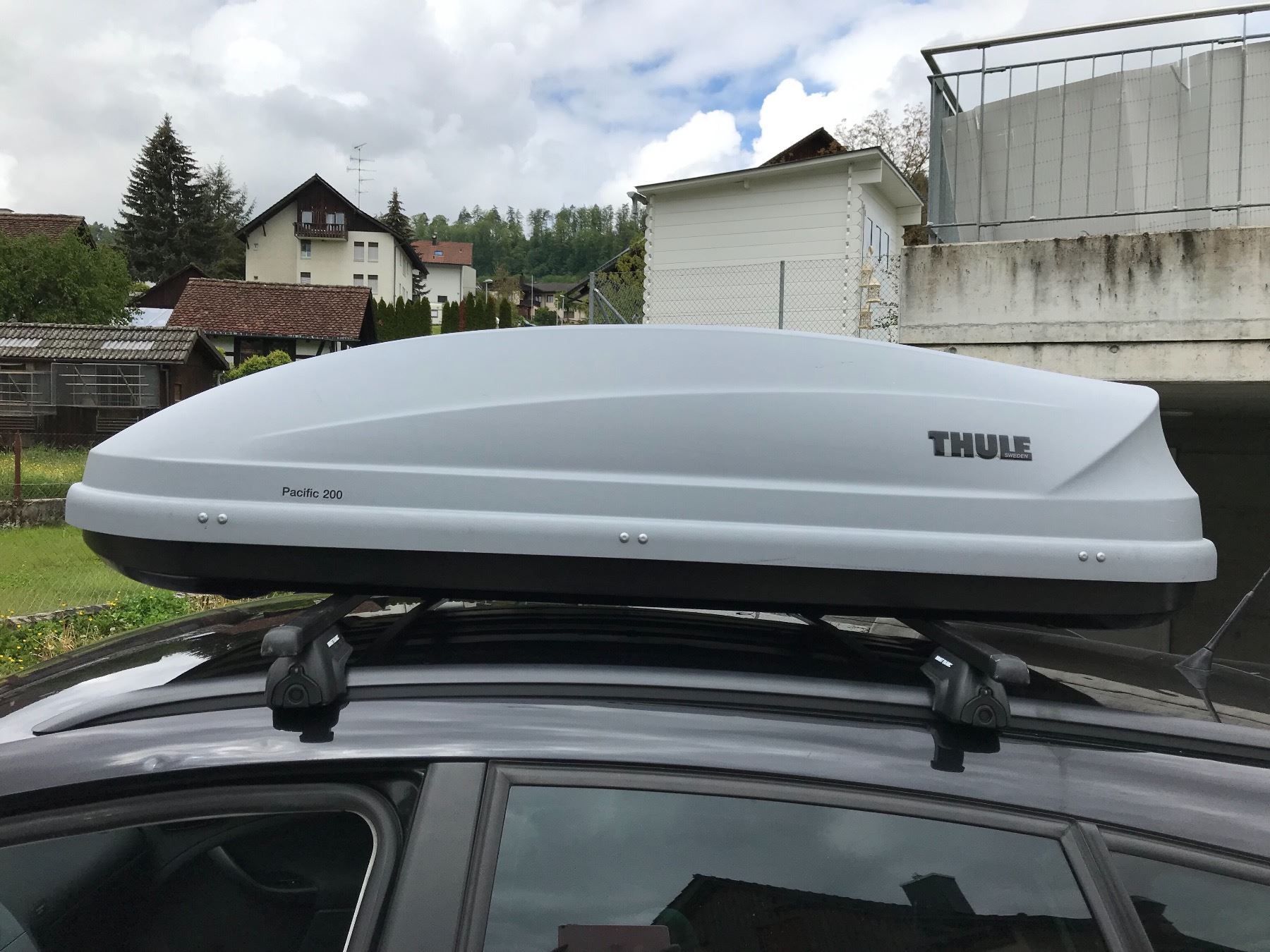 Багажник thule pacific 200
