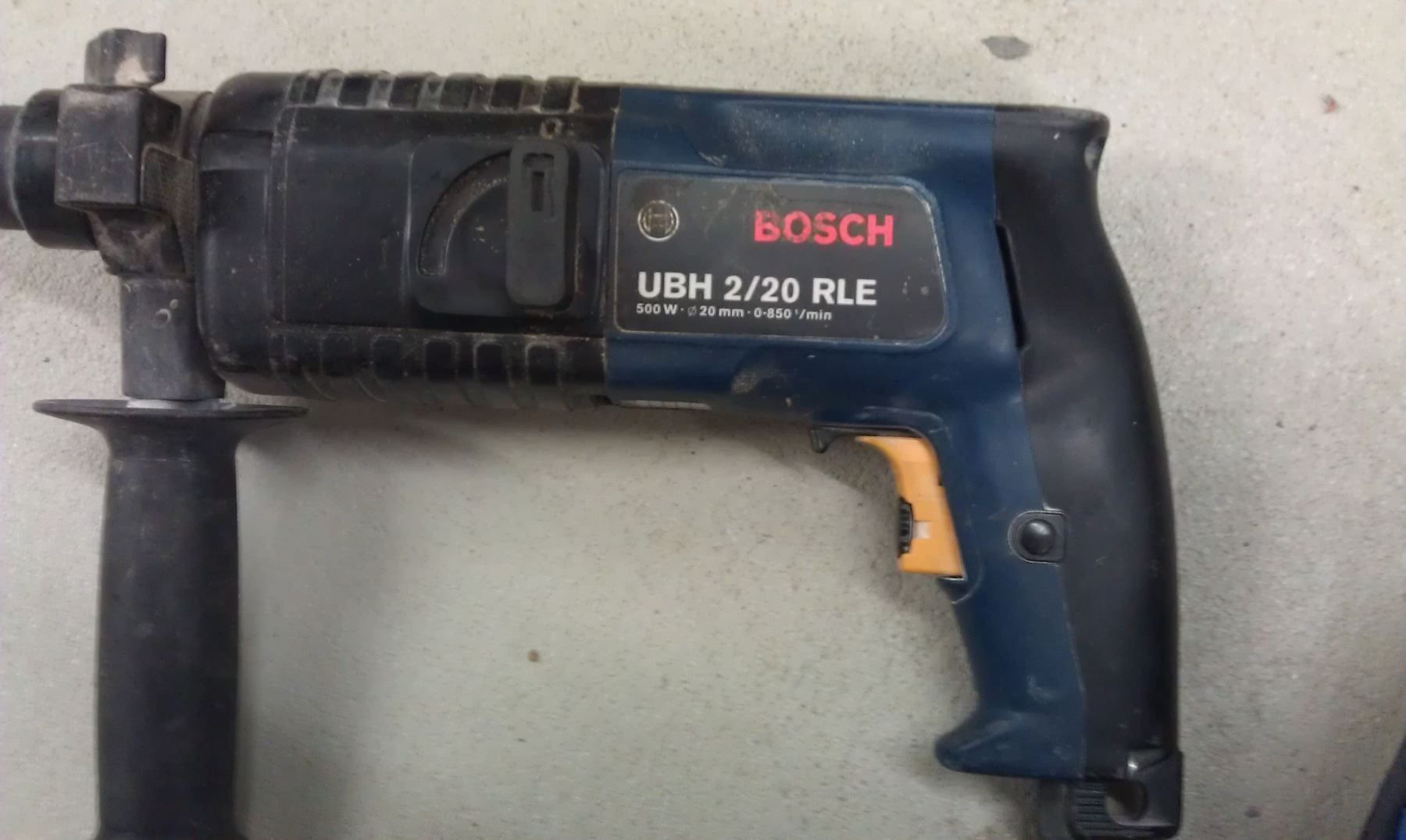 UBH 2 20 RLE Bosch mit diversen Bohrer | Kaufen auf Ricardo