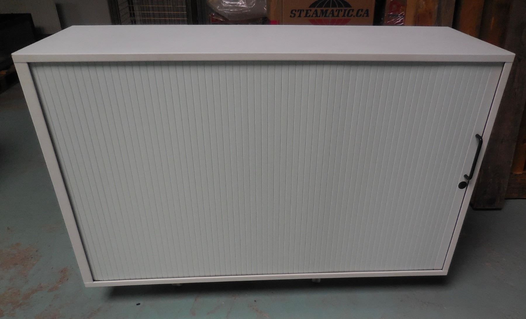 Metall Lateral-Aktenschrank kaufen auf Ricardo