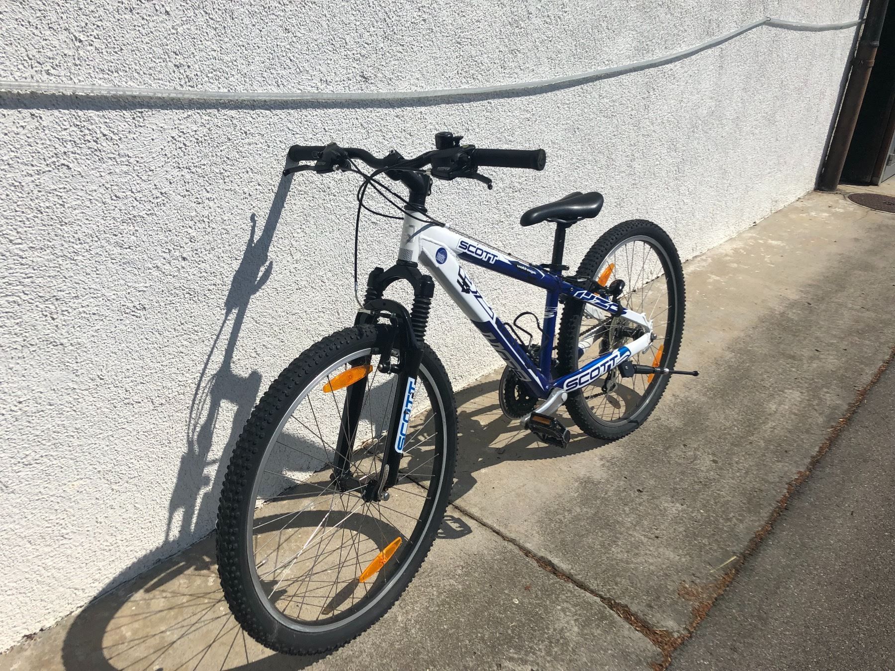 das fahrrad ist ein einem sehr gutem zustand