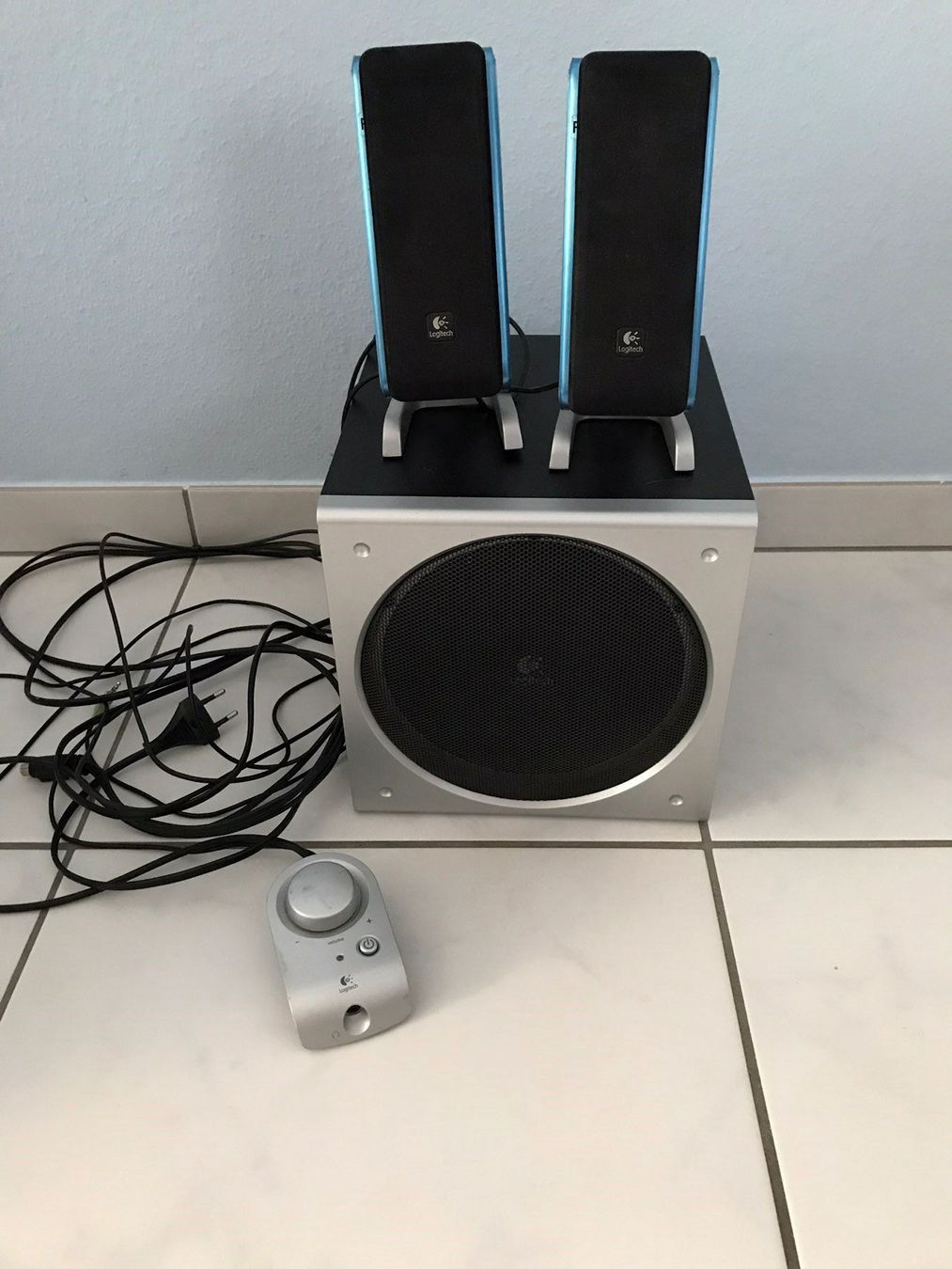 Boxen und Subwoofer Logitech Z3 kaufen auf Ricardo