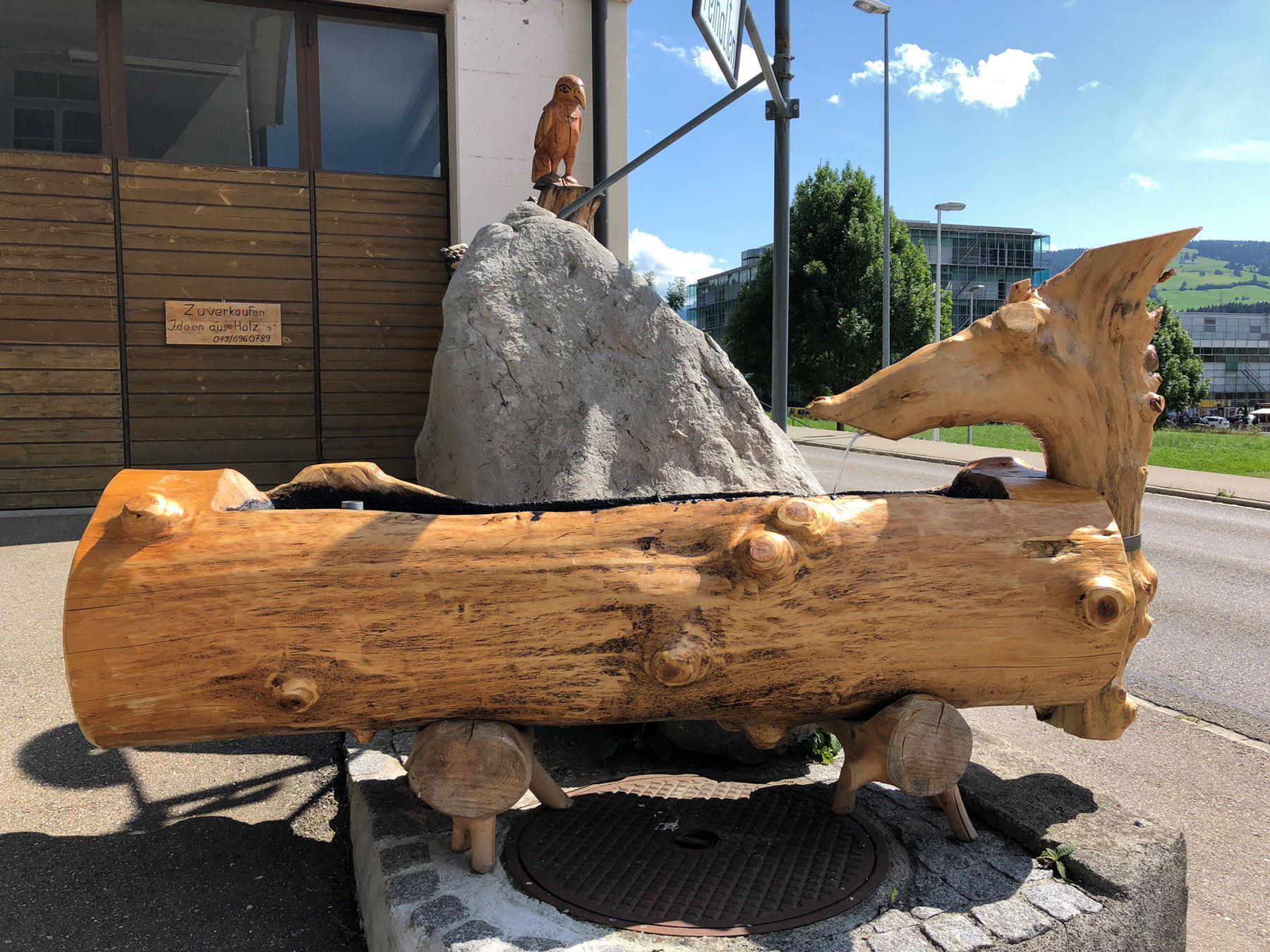 Holzbrunnen / Blumentrog kaufen auf ricardo.ch