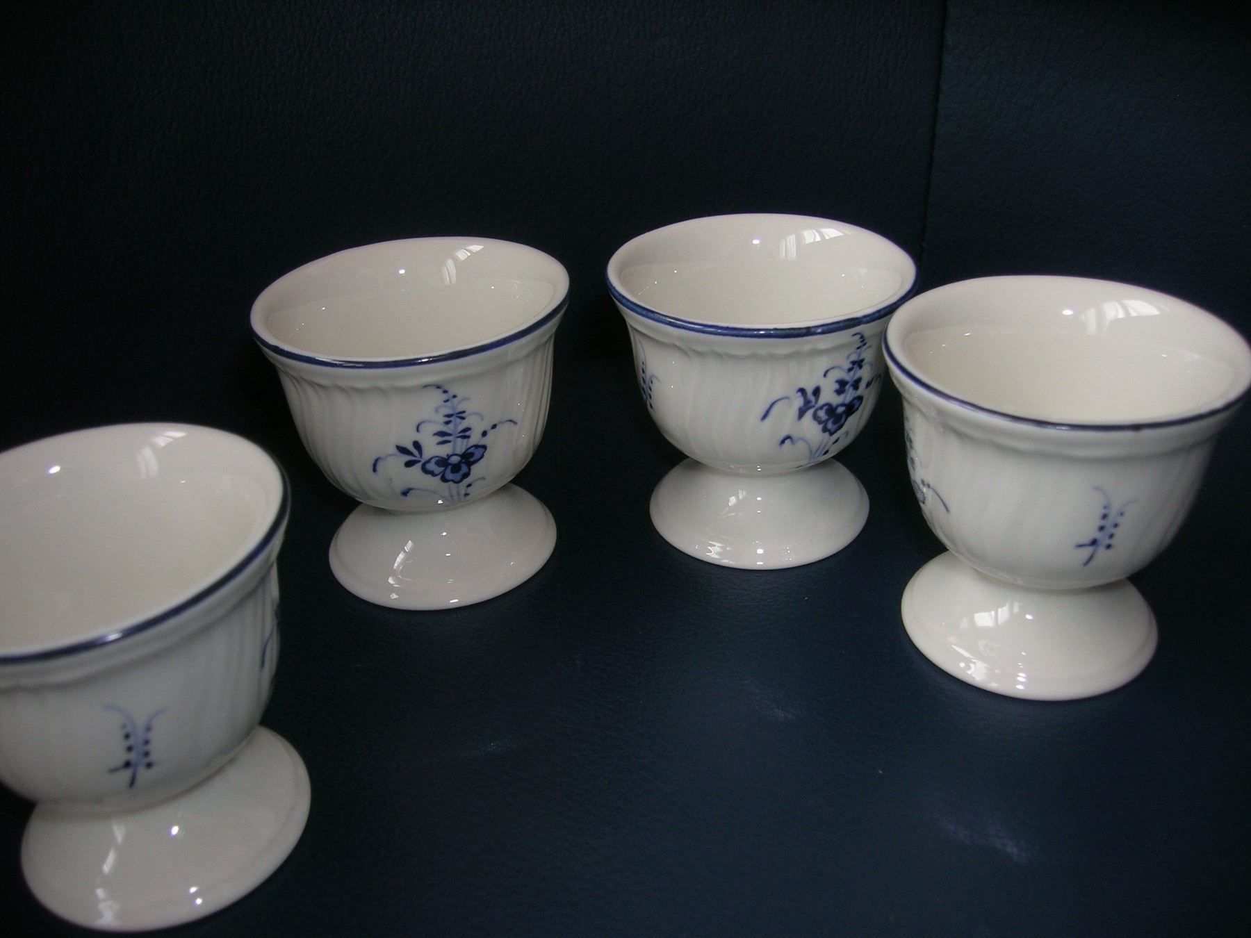 Alt Luxemburg 4 Eierbecher Villeroy&Boch Kaufen auf Ricardo