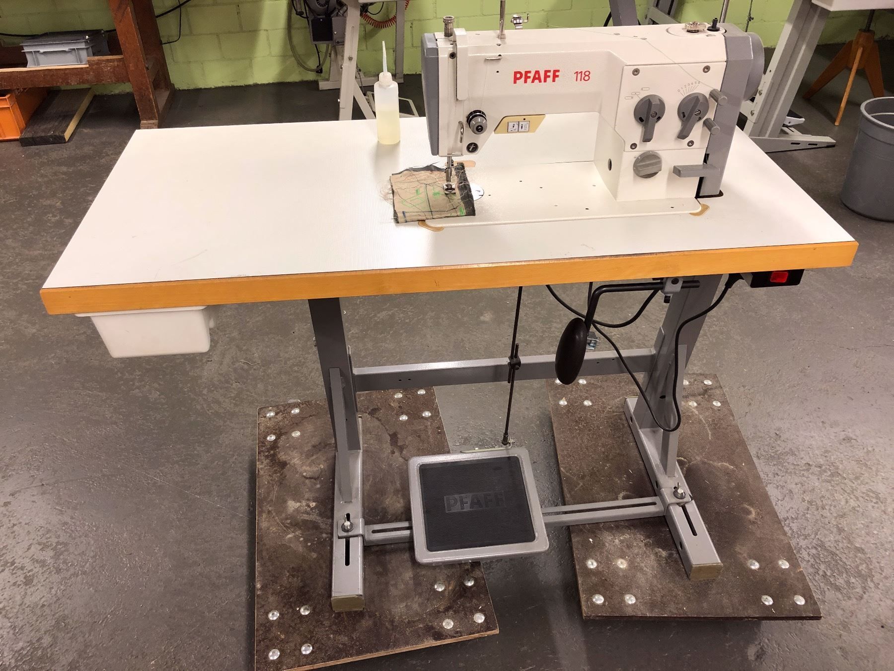 Pfaff 118 mit Fadenabschneider Kaufen auf Ricardo