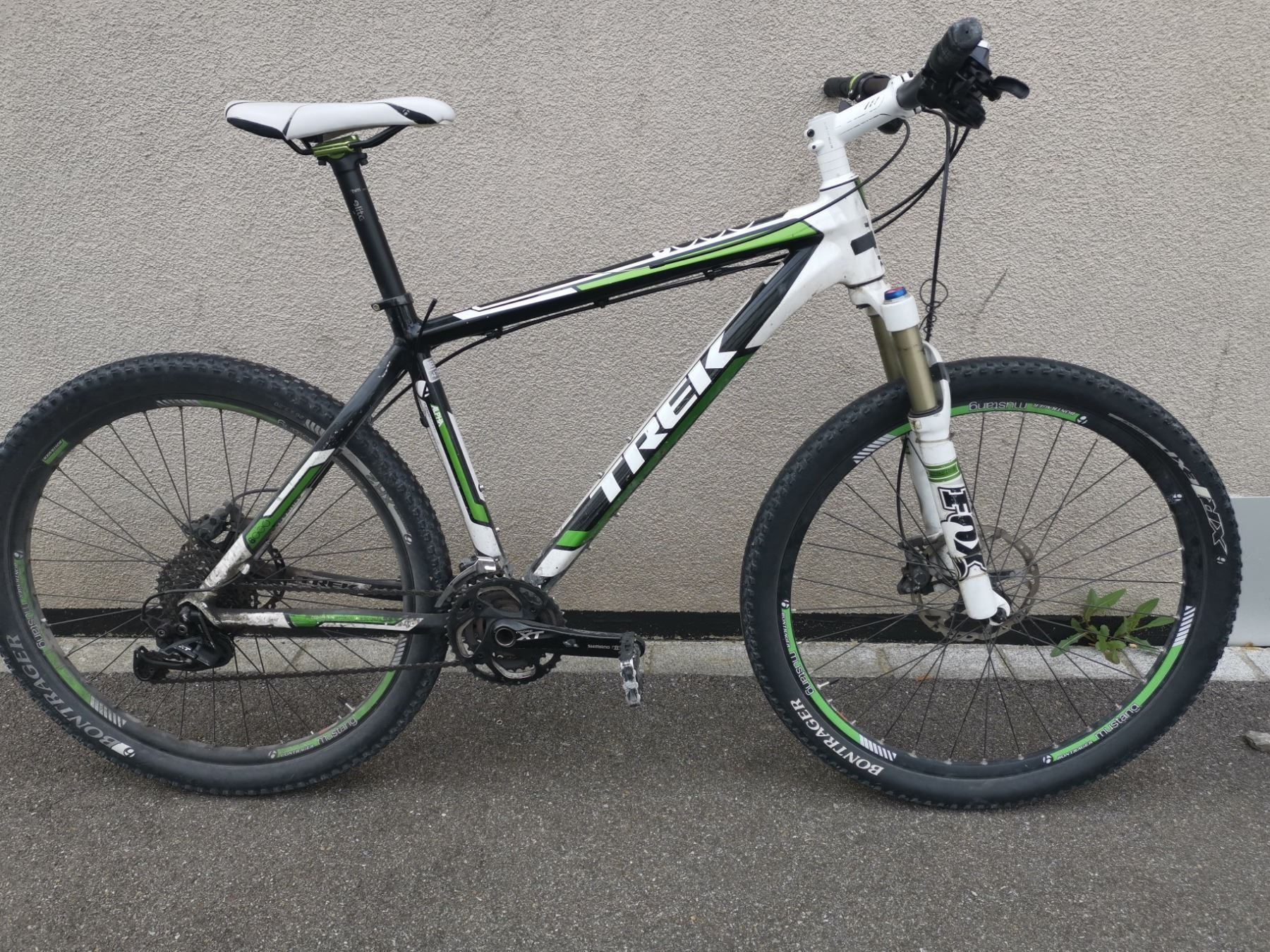 trek 8000 2012