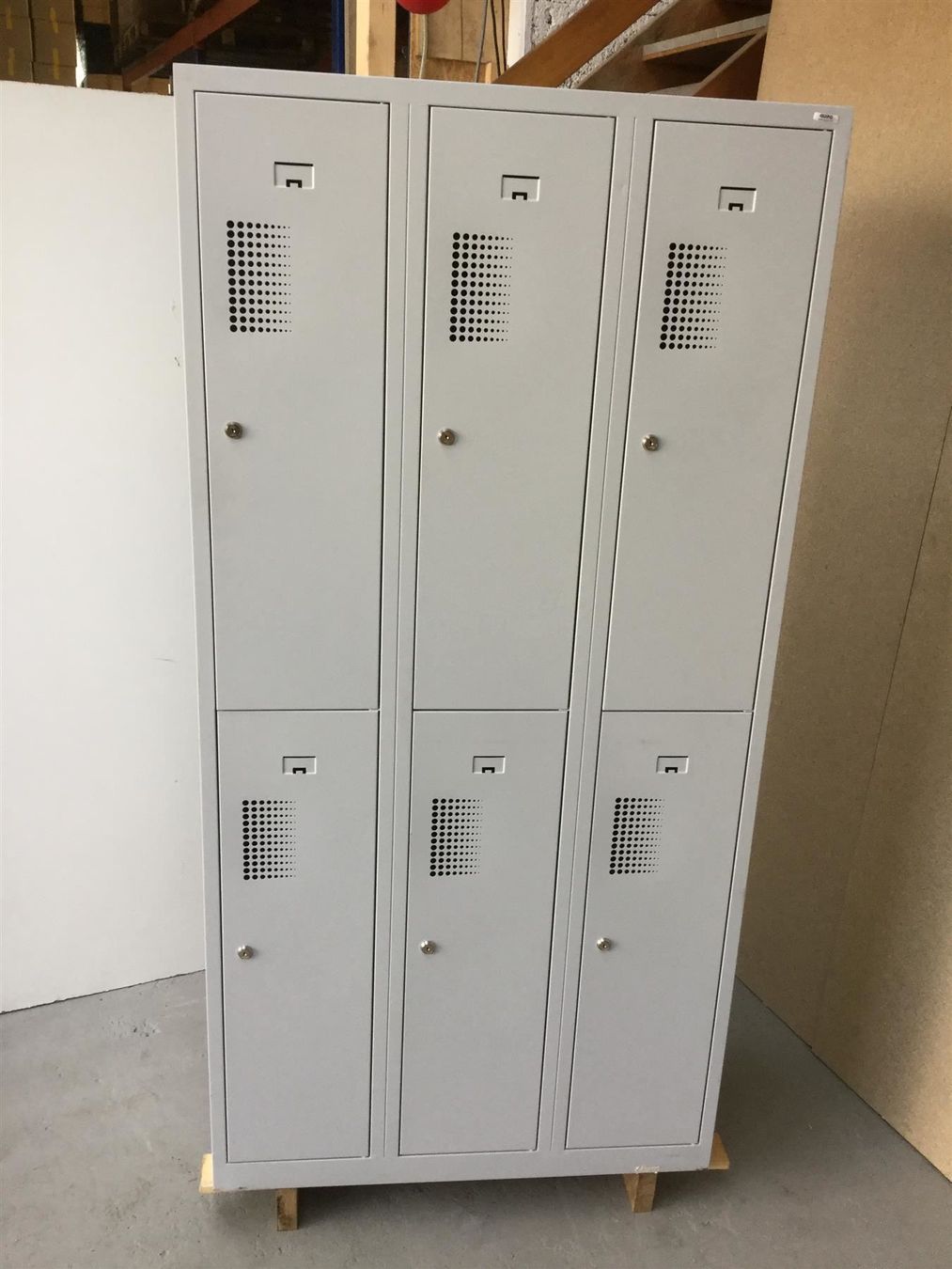 stahlgarderobenschrank