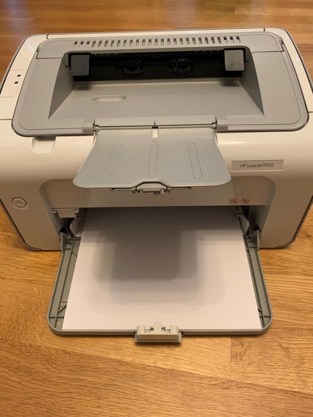 Hp laserjet p1102 не захватывает бумагу