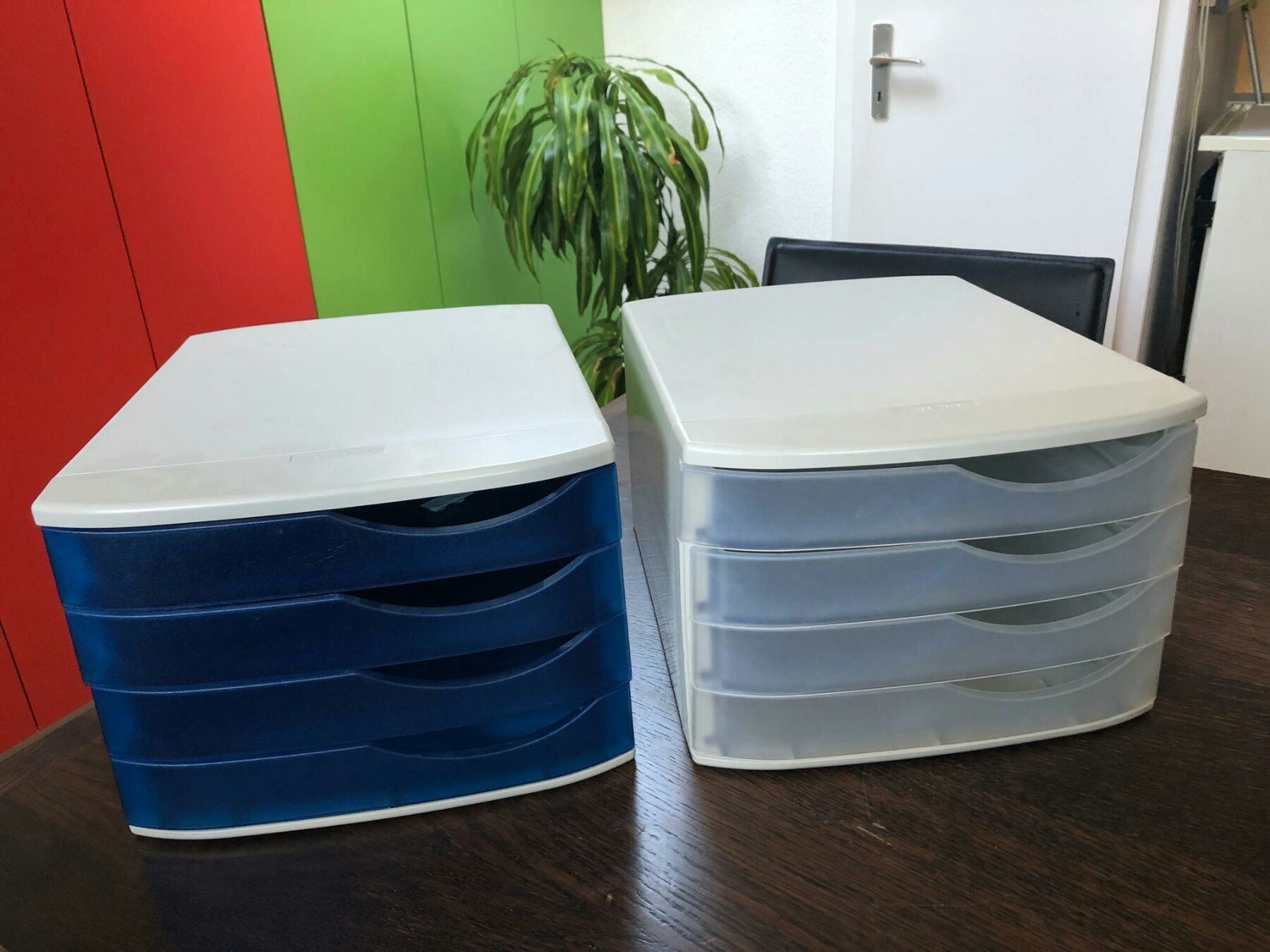 Neuwertige und praktische Ablagefächer acheter sur Ricardo