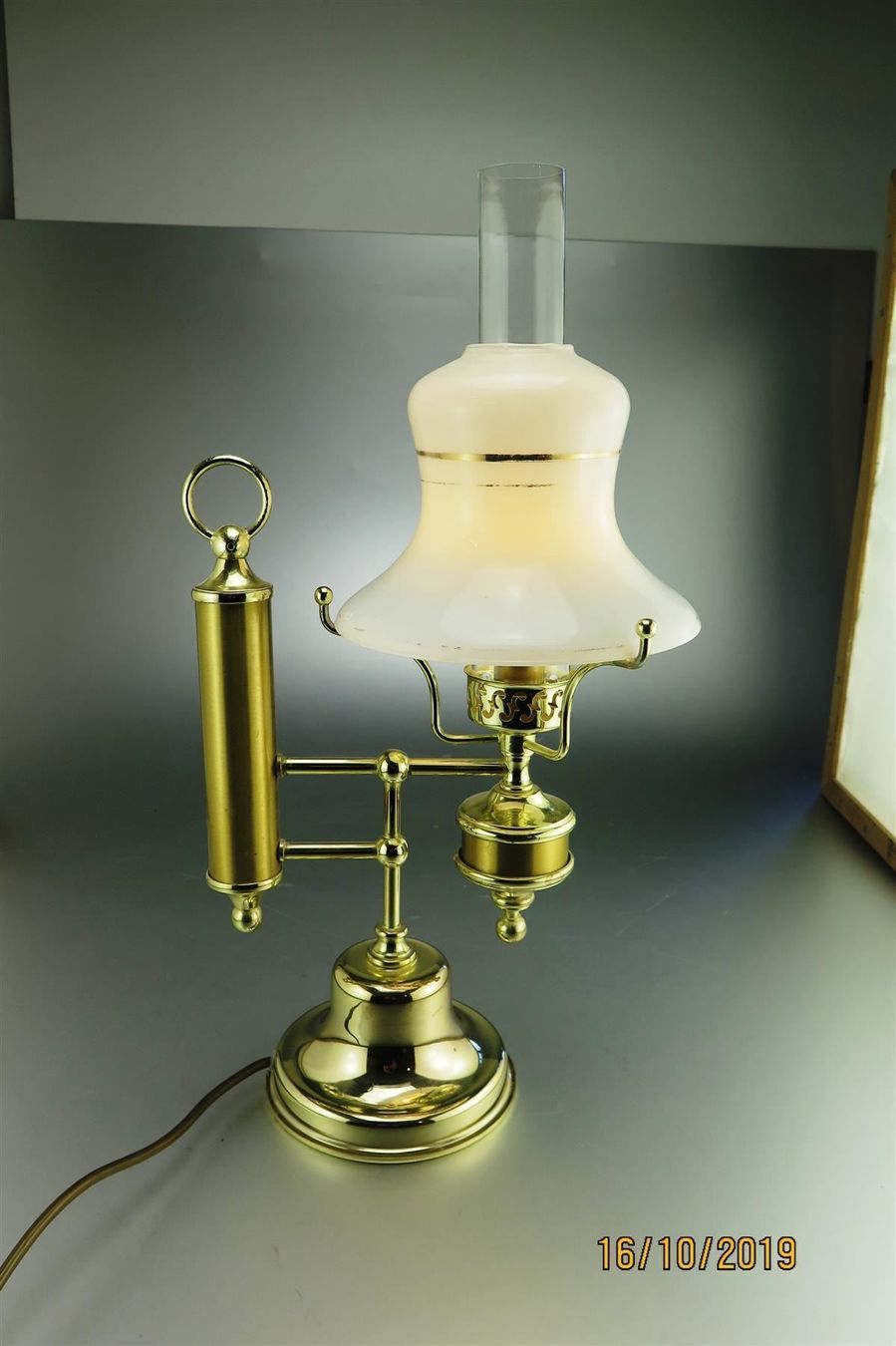 Lampe mit Glaszylinder Funktioniert | Acheter sur Ricardo