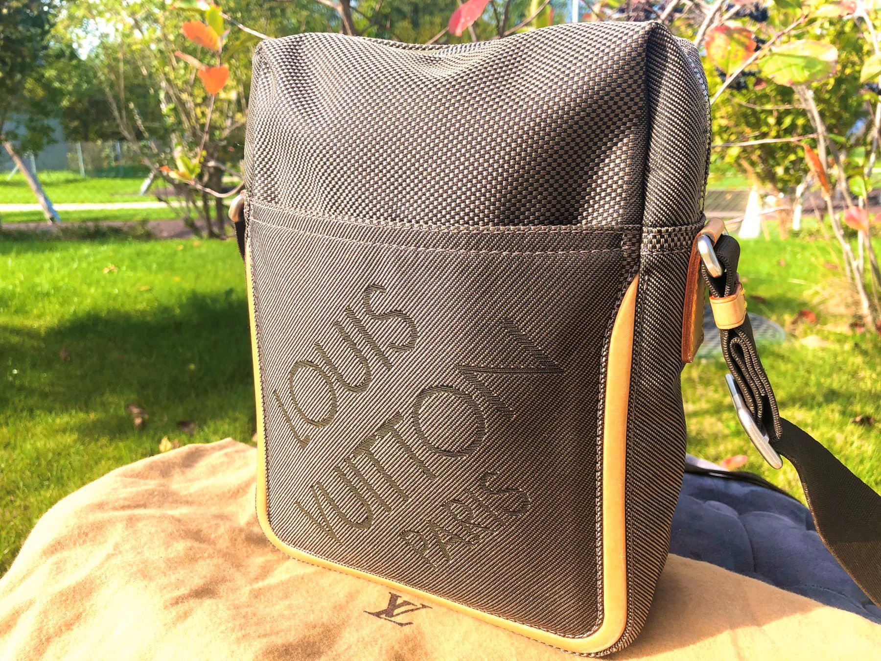 Louis Vuitton Geant Citadin Tasche kaufen auf Ricardo
