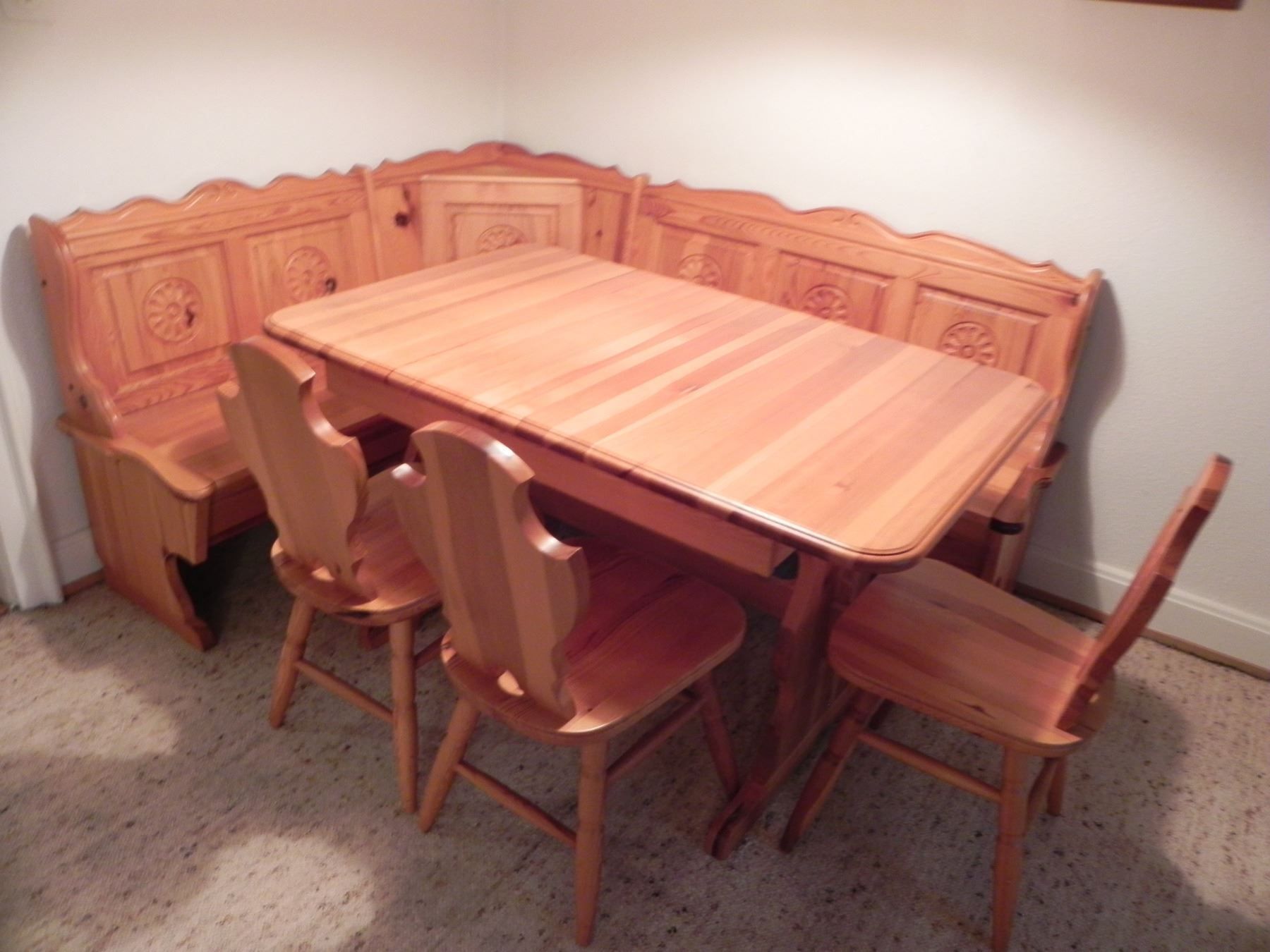 Eckbank mit Tisch und 3 Stühlen | Comprare su Ricardo