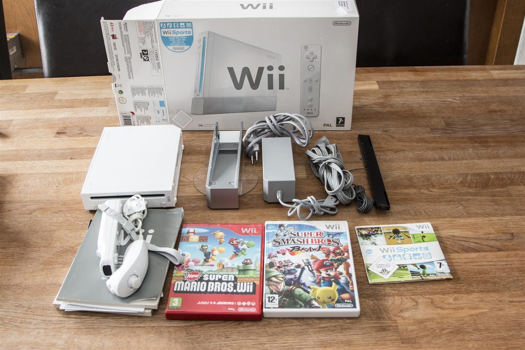 Wii Konsole mit Games und OVP kaufen auf Ricardo