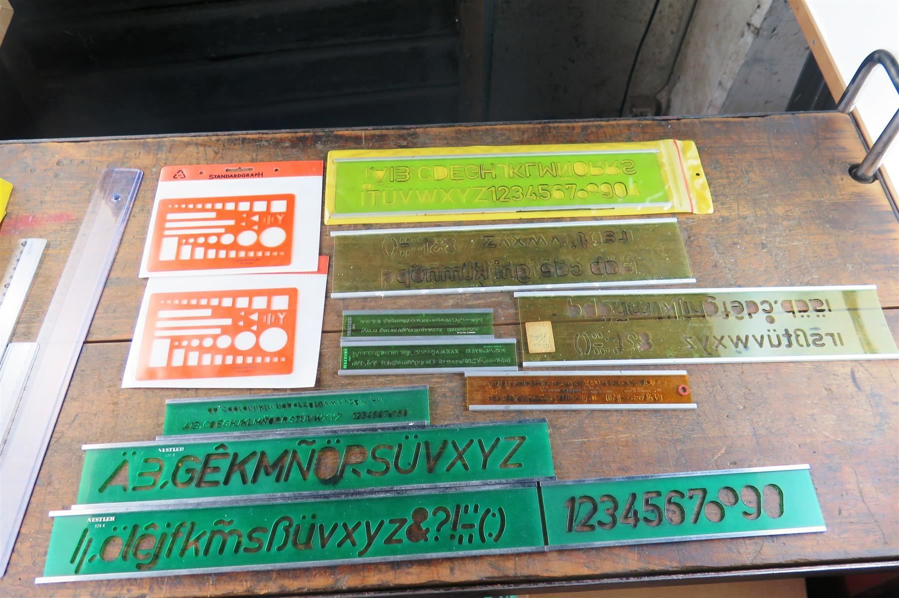 Buchstaben Schablonen  Nestler. Rotring,