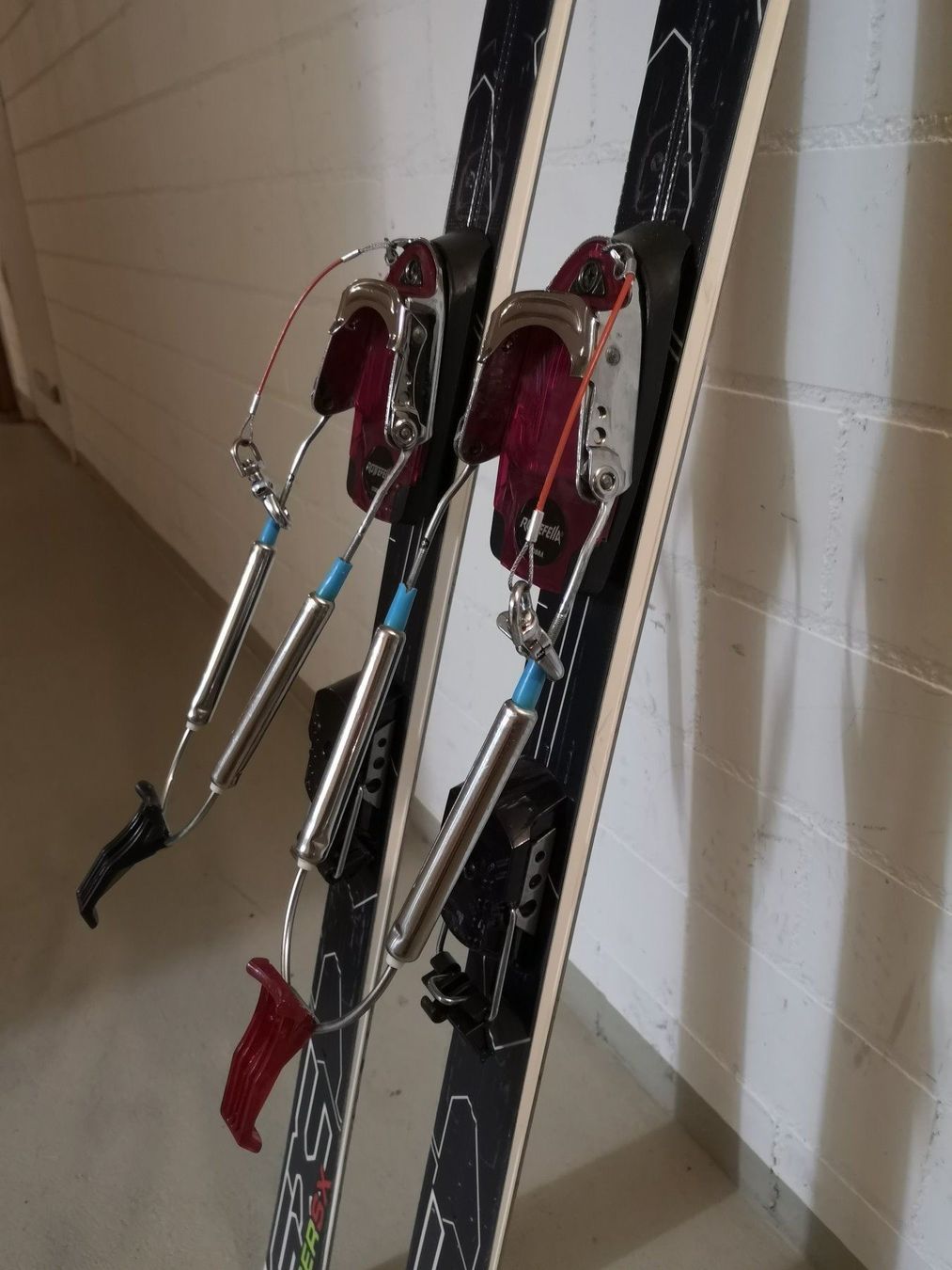 Telemark Ski Stöckli Laser SX mit Schuhe Kaufen auf Ricardo