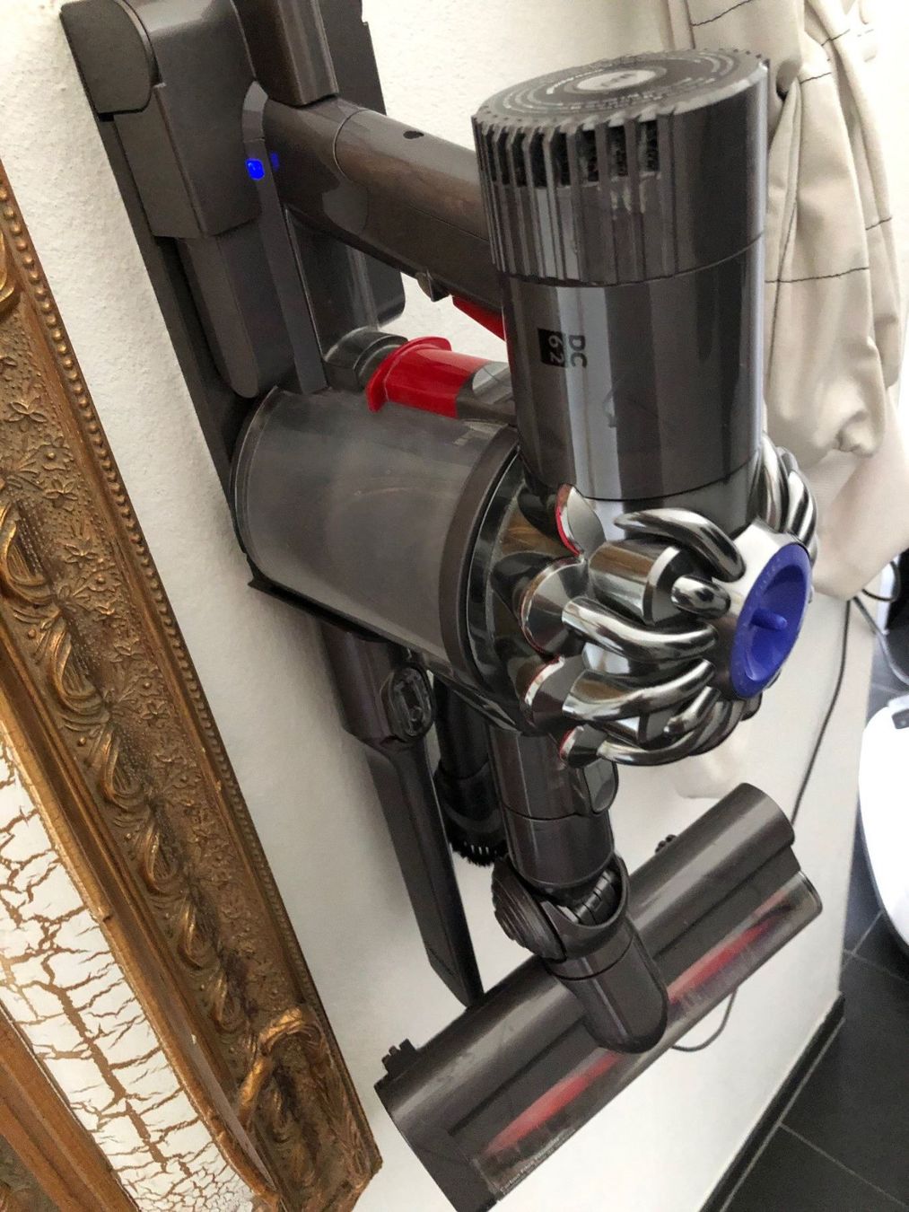 Dyson DC62 kaufen auf Ricardo