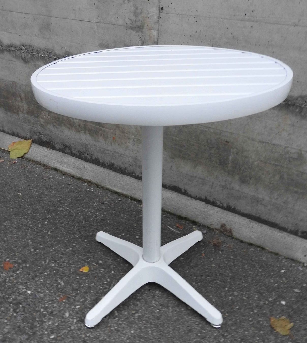 Gartentisch Kleiner Beistelltisch Tisch Kaufen Auf Ricardo