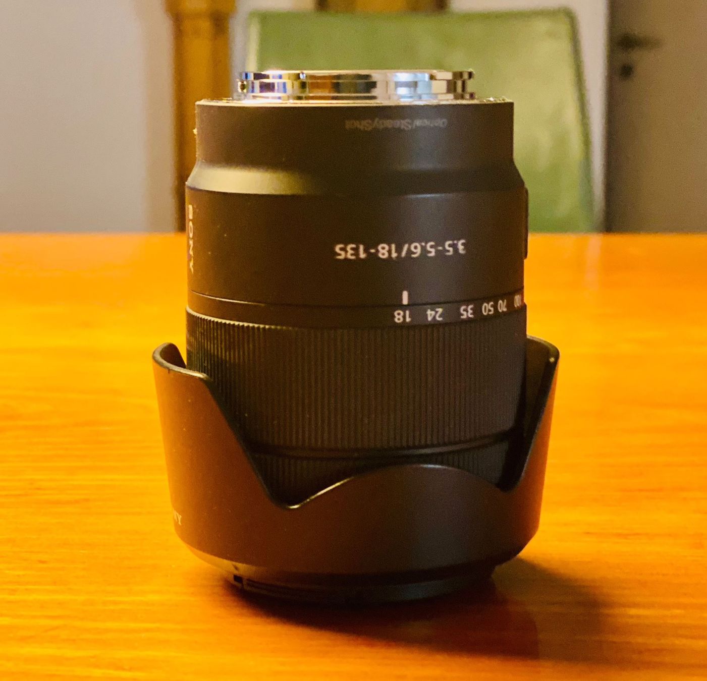 再】【超美品】SONY ソニー E 18-135mm F3 5-5 6 OSS SEL18135 おまけ