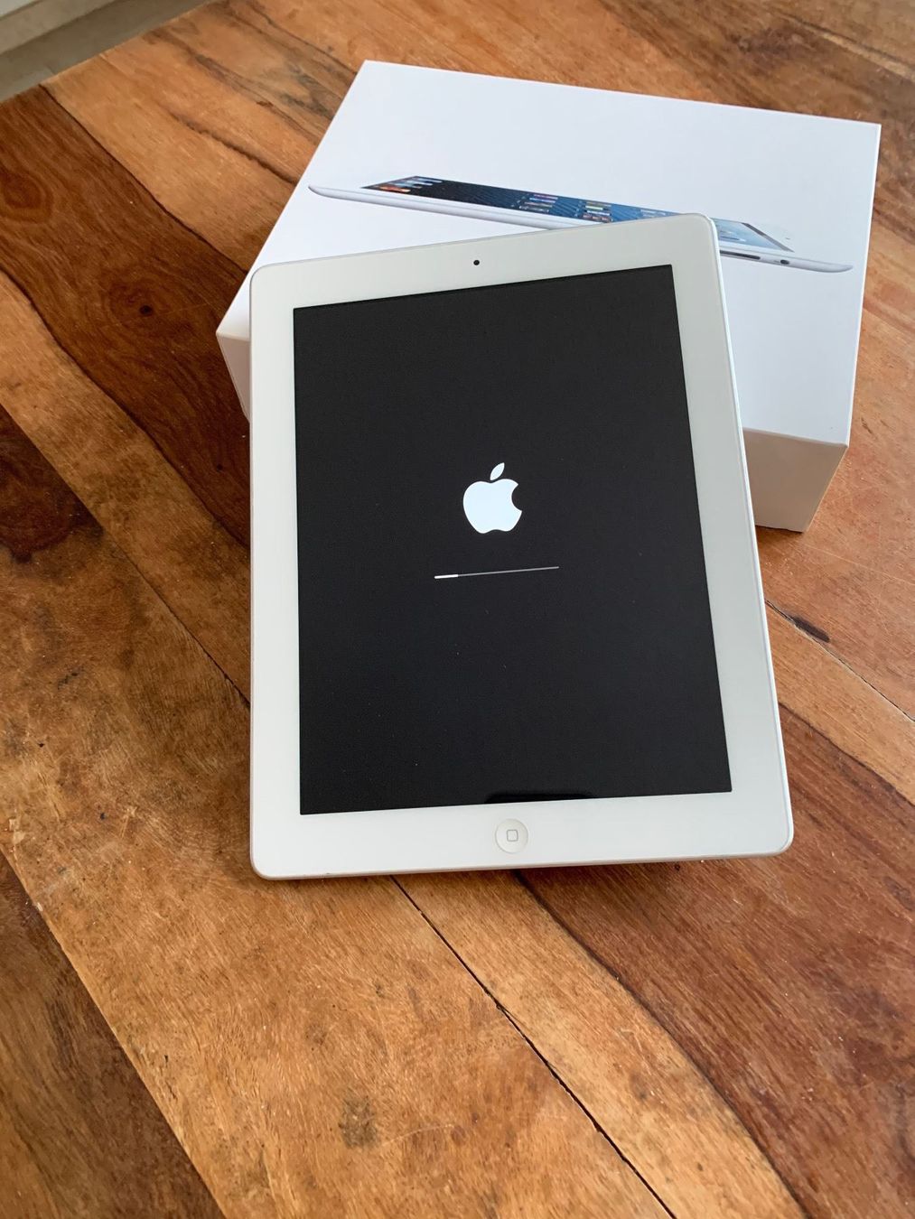 Apple IPad 4 Generation 16GB kaufen auf Ricardo